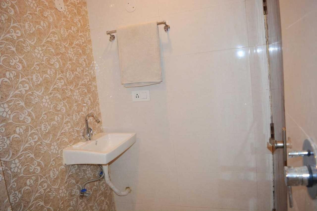 Hotel O Alpha Stay 新德里 外观 照片
